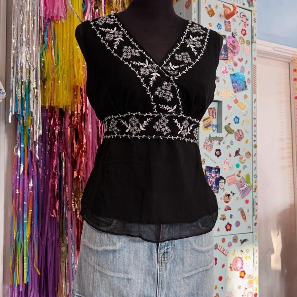 Vintage 90s 2000s y2k silk tank top with embroidered details
